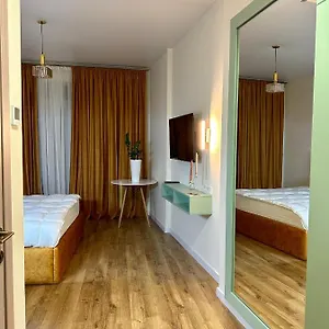 מלון דירות White Sails Residential באטומי